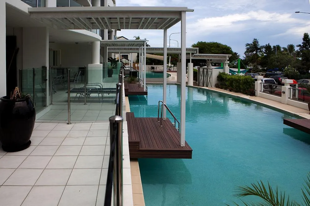 Waters Edge Apartment Cairns Australia