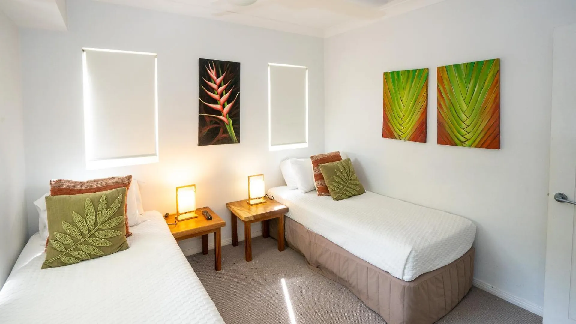 Aparthotel Waters Edge Apartment Cairns