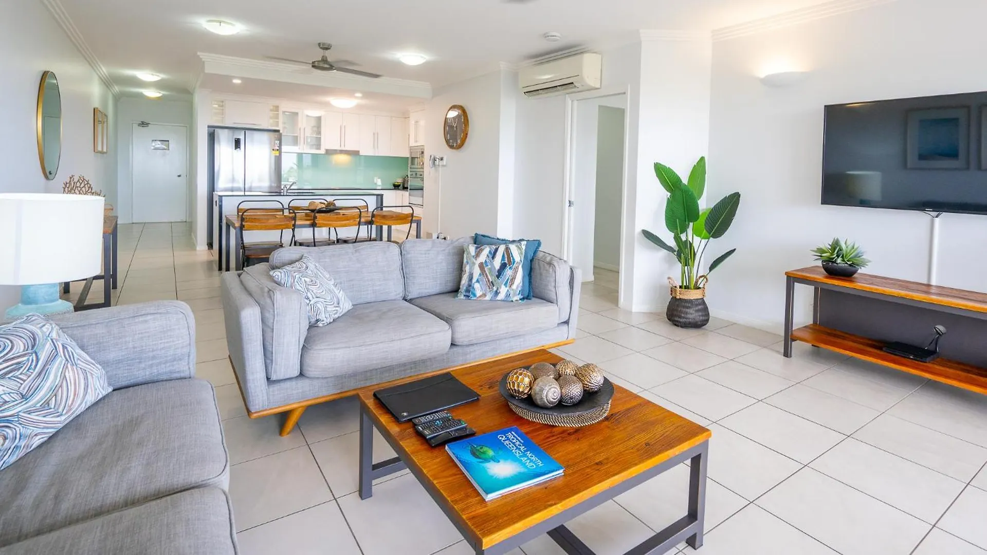 Waters Edge Apartment Cairns Australia