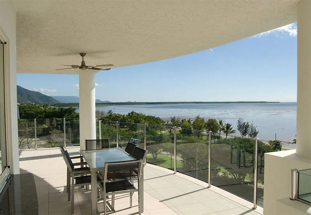 Waters Edge Apartment Cairns